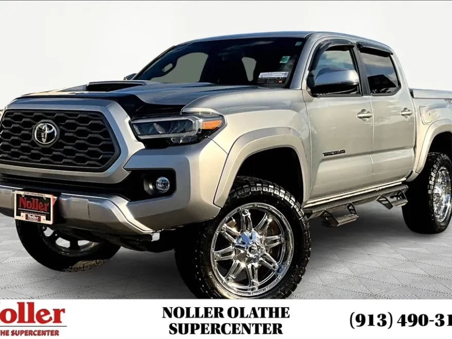 2023 Toyota Tacoma TRD Sport photo 1