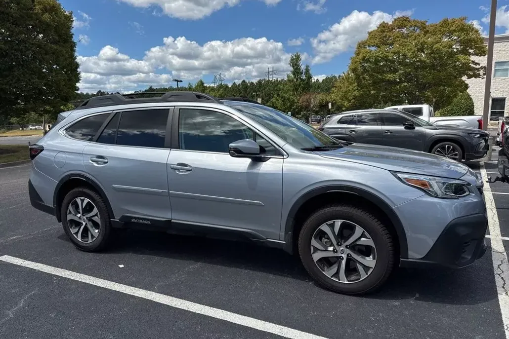 2021 Subaru Outback Limited XT photo 1