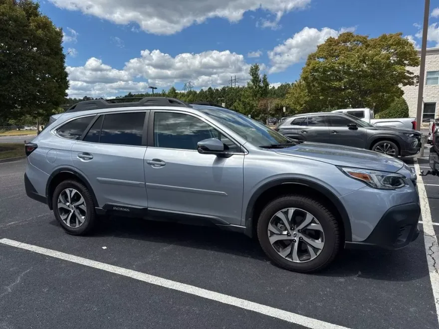2021 Subaru Outback Limited XT photo 1