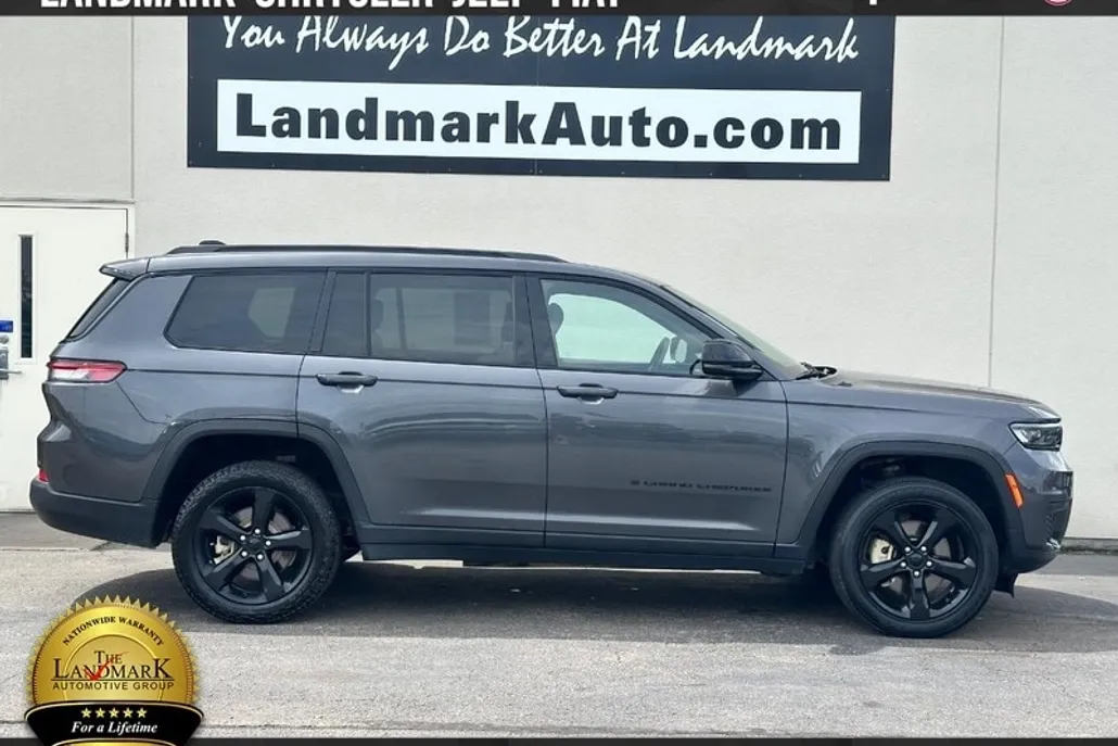 2022 Jeep Grand Cherokee Altitude photo 1