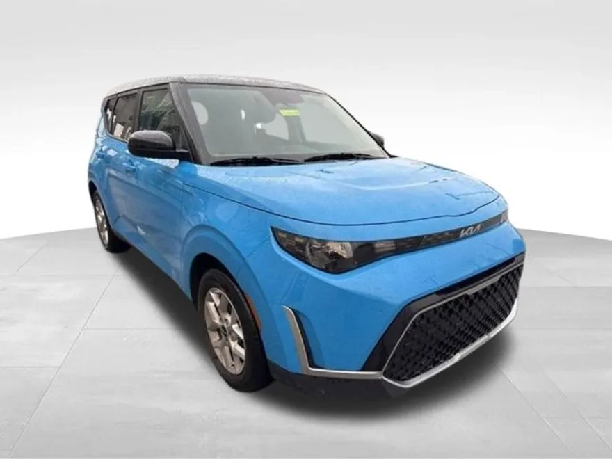 2024 Kia Soul S photo 1