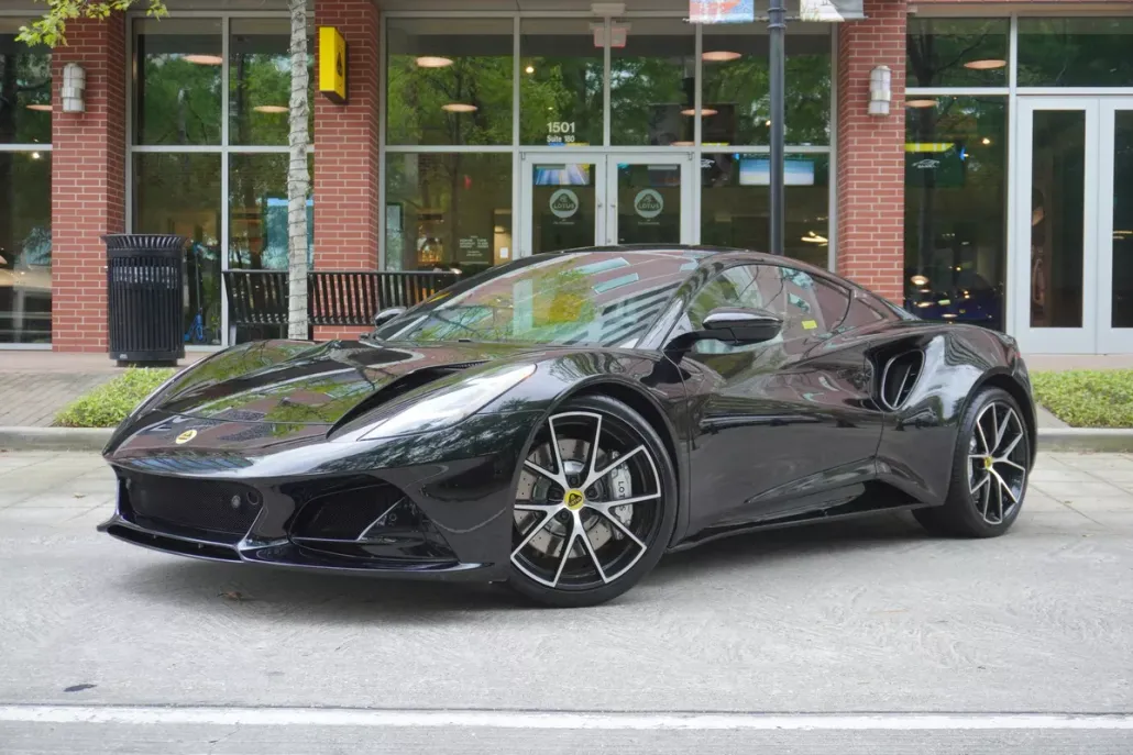 2025 Lotus Emira photo 1