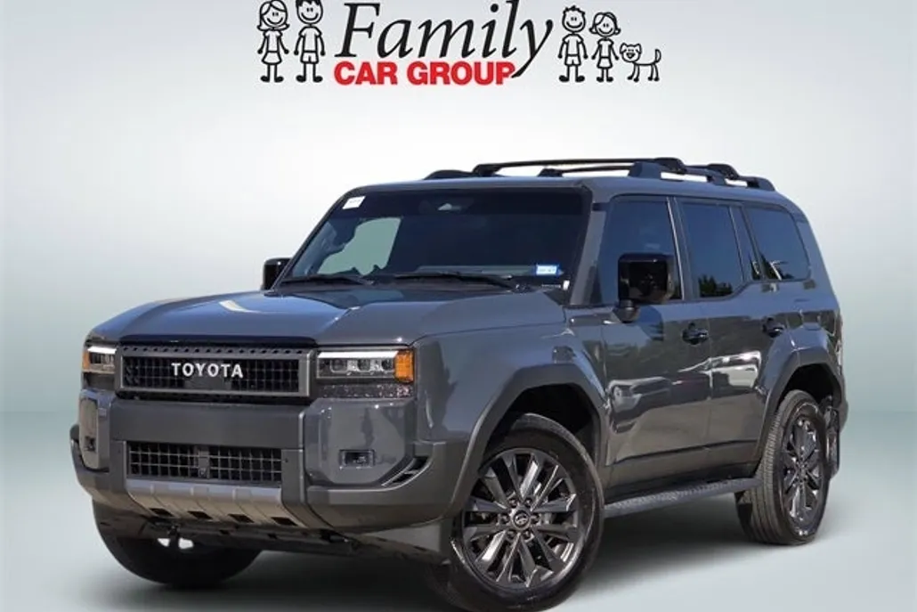 2025 Toyota Land Cruiser Base photo 1