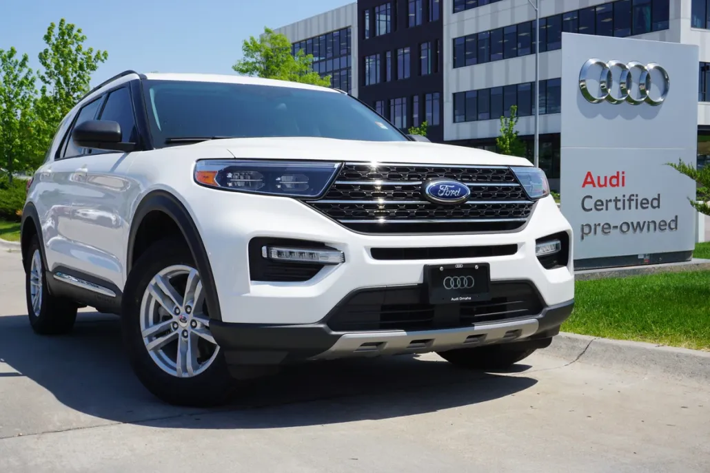 2022 Ford Explorer XLT photo 1
