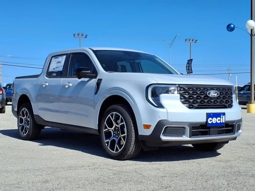 2025 Ford Maverick Lariat photo 1