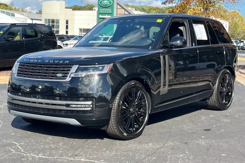 2024 Land Rover Range Rover SE photo 1