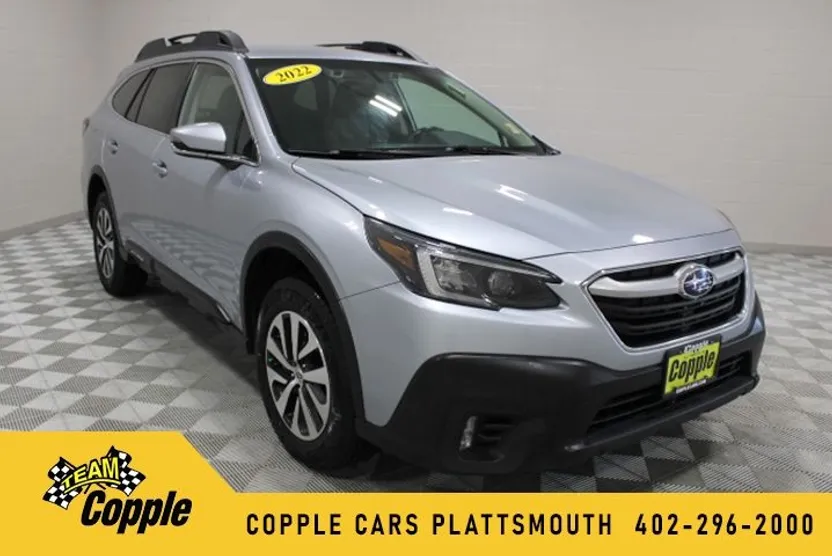 2022 Subaru Outback Premium photo 1