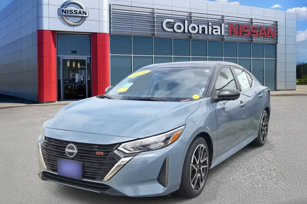 2025 Nissan Sentra SR photo 1