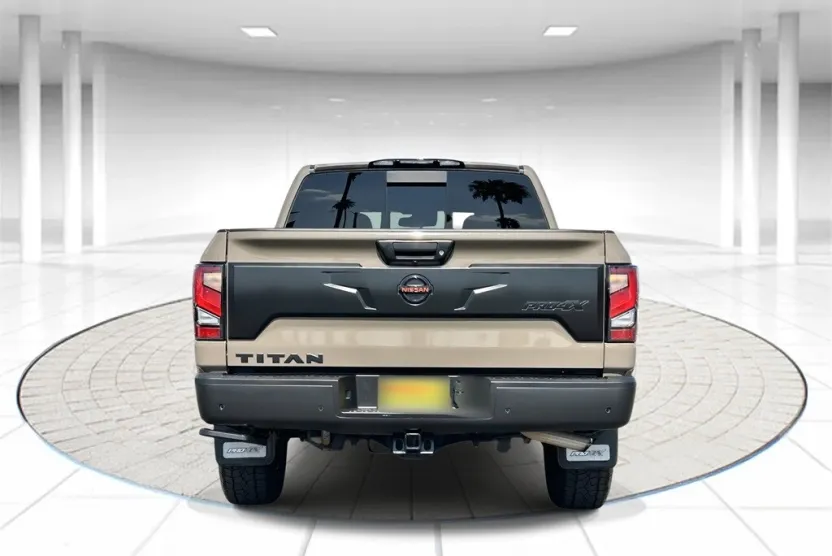 2021 Nissan Titan PRO-4X photo 1