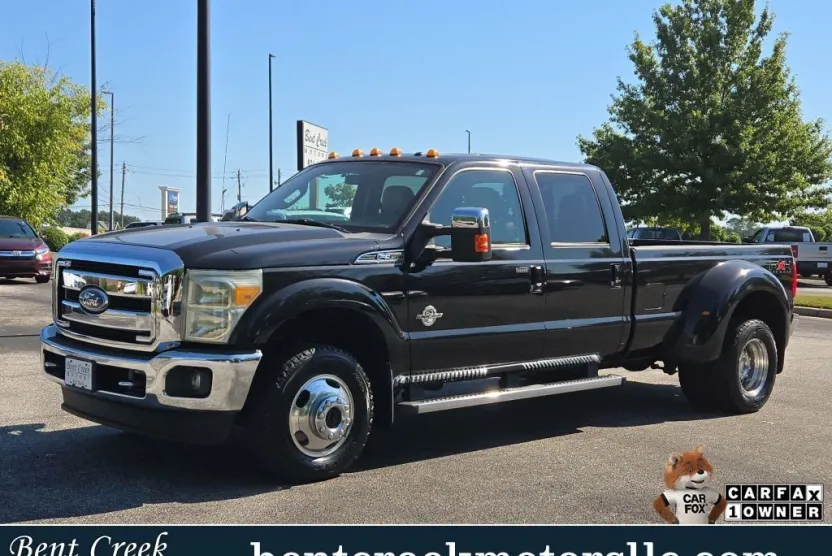 2011 Ford F-350 Lariat photo 1
