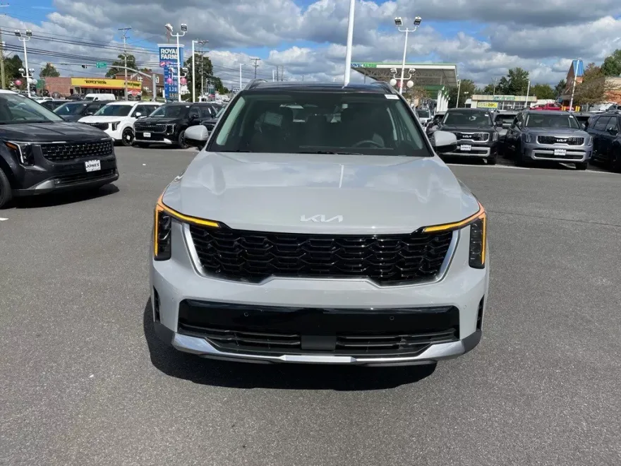 2026 Kia Sorento S photo 1