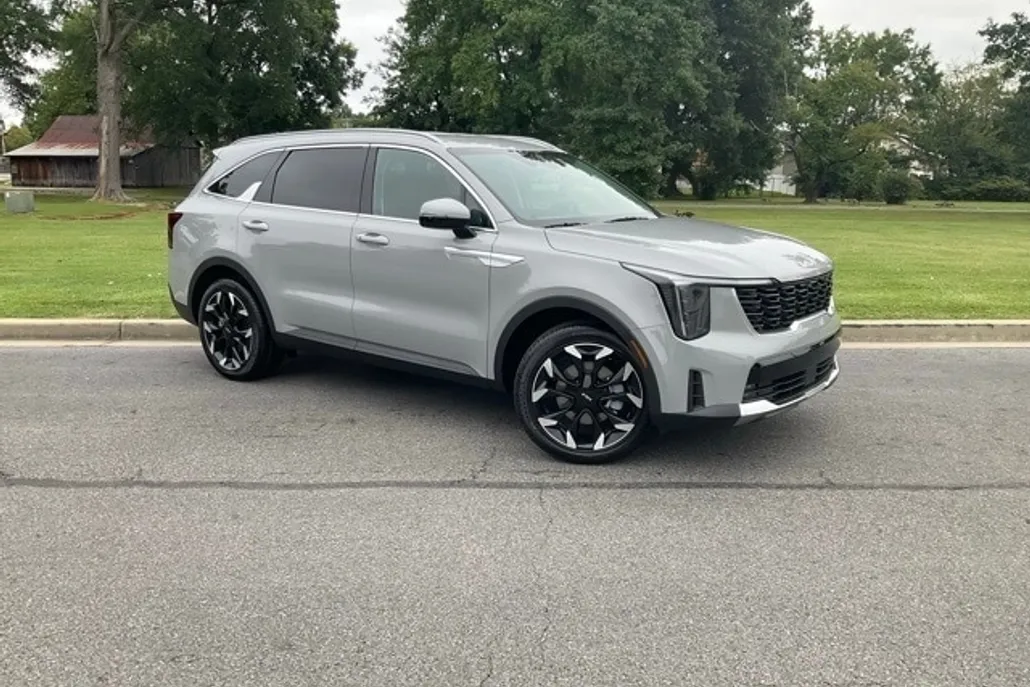 2026 Kia Sorento EX photo 1