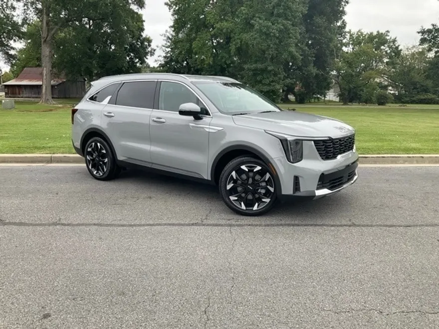 2026 Kia Sorento EX photo 1