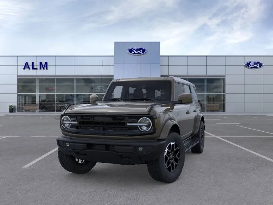 2025 Ford Bronco Outer Banks photo 1