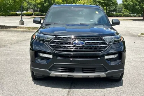 2020 Ford Explorer XLT photo 1
