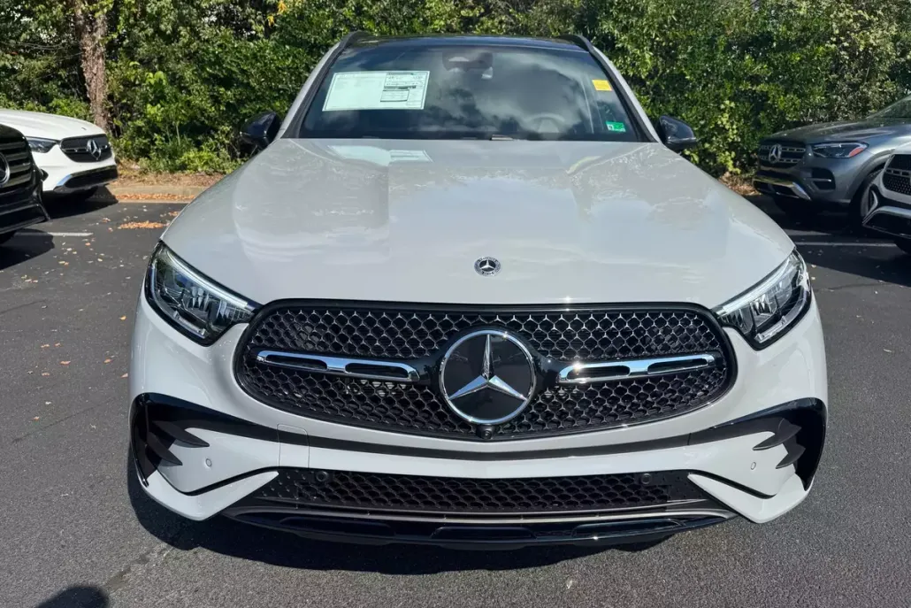 2026 Mercedes Benz GLC 300 4MATIC photo 1
