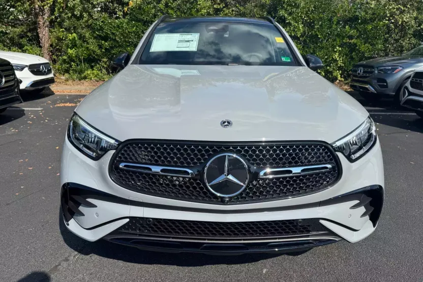 2026 Mercedes Benz GLC 300 4MATIC photo 1