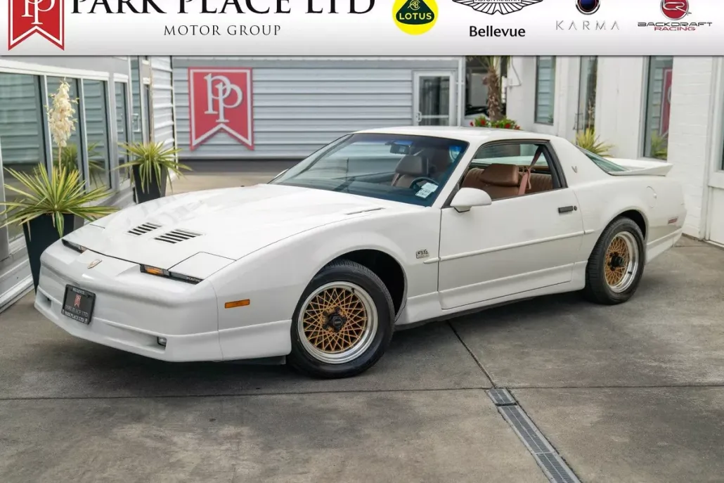1990 Pontiac Firebird TRANS AM photo 1