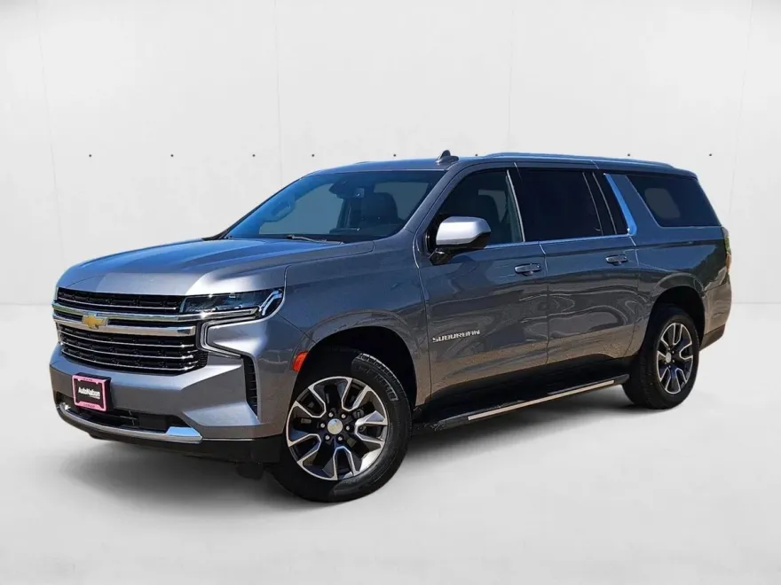 2021 Chevrolet Suburban LT photo 1
