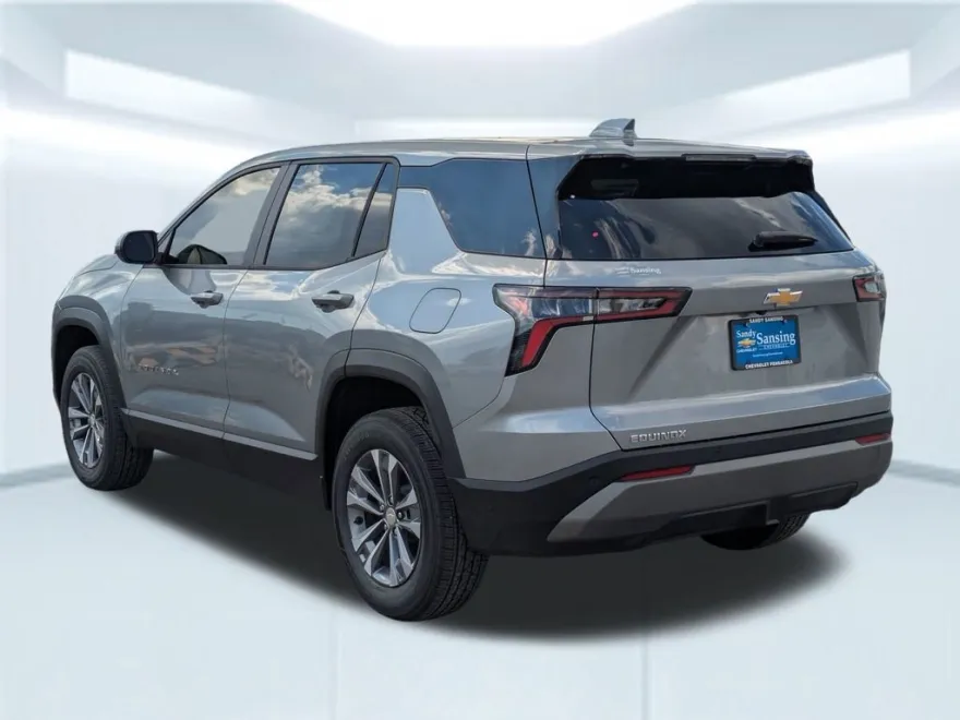 2026 Chevrolet Equinox LT photo 1