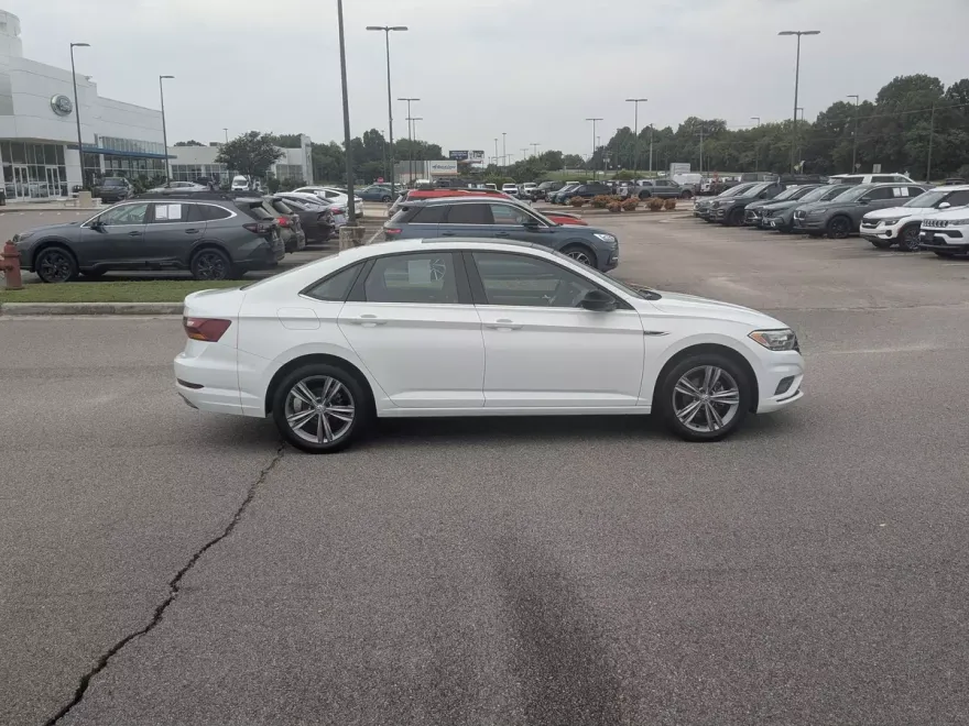 2019 Volkswagen Jetta R-Line photo 1