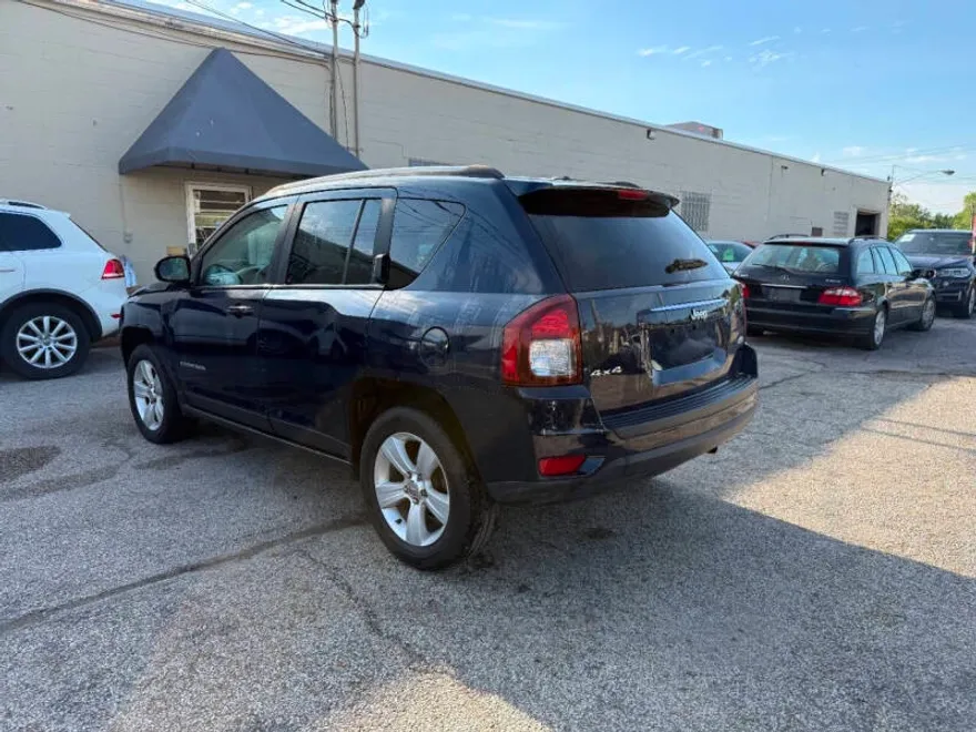 2017 Jeep Compass Latitude photo 1