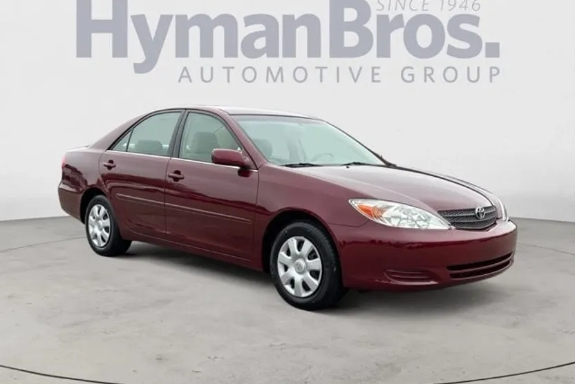 2002 Toyota Camry LE photo 1