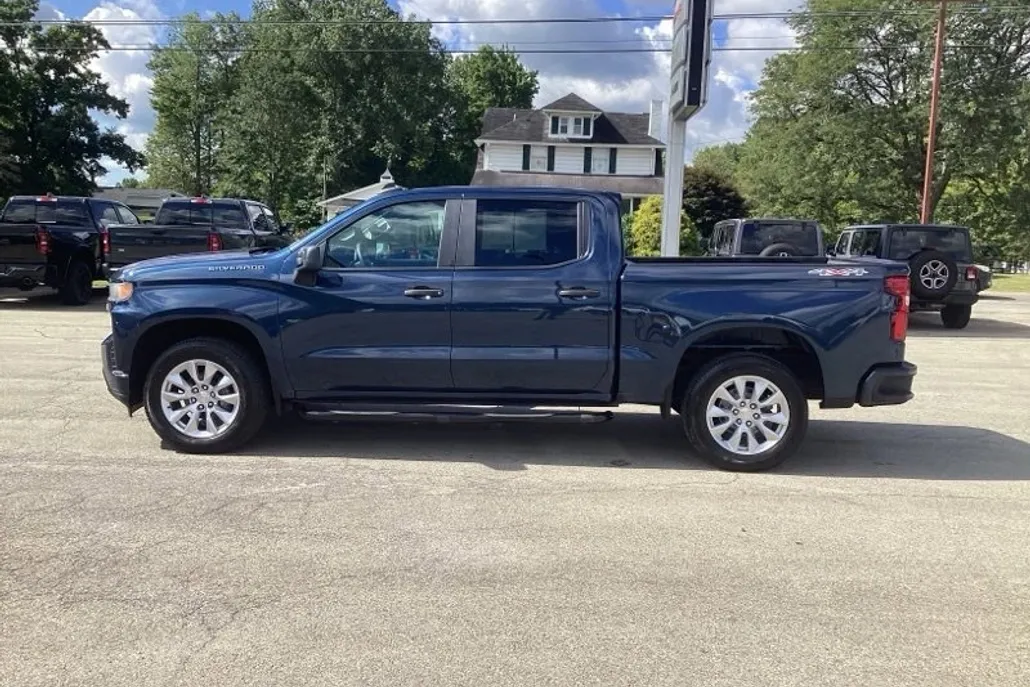 2020 Chevrolet Silverado 1500 Custom photo 1