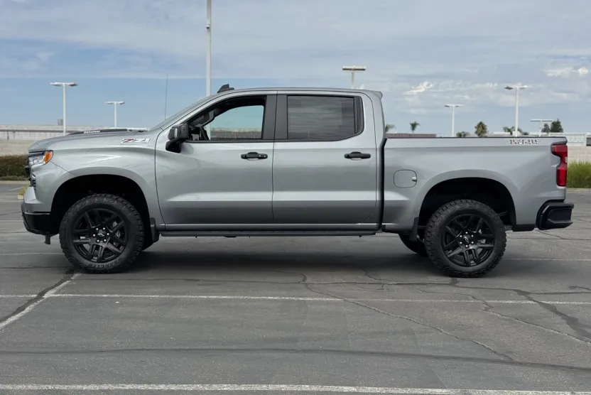 2025 Chevrolet Silverado 1500 LT Trail Boss photo 1