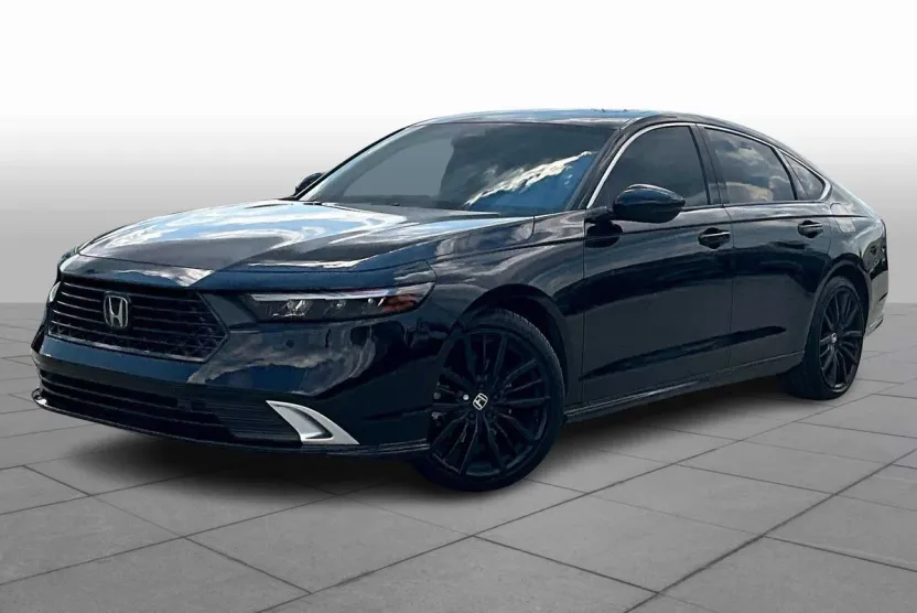 2024 Honda Accord Hybrid Touring photo 1