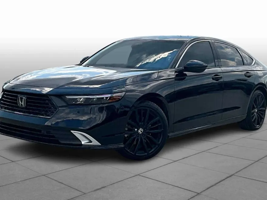 2024 Honda Accord Hybrid Touring photo 1