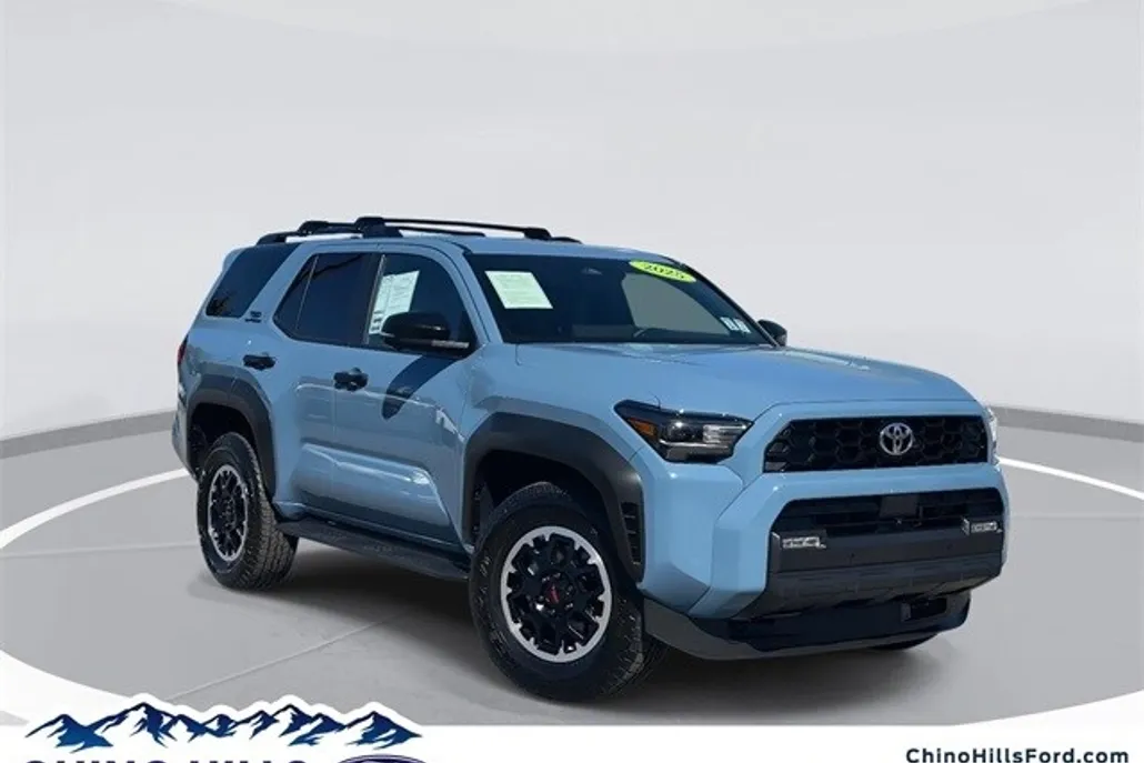 2025 Toyota 4Runner TRD Off-Road Premium photo 1