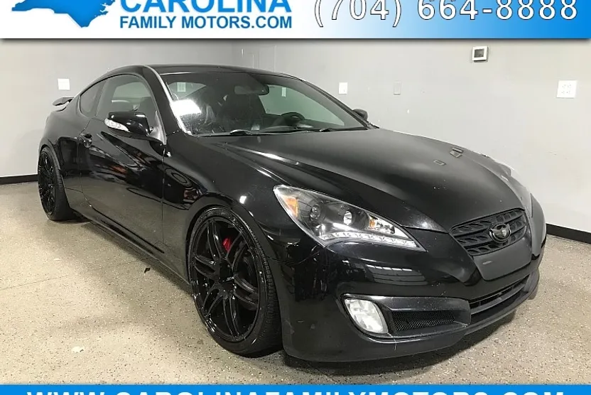 2012 Hyundai Genesis Coupe 3.8 Track photo 1