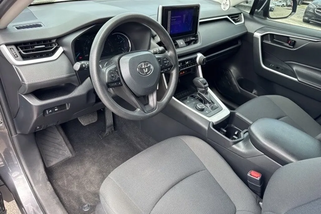 2024 Toyota RAV4 Hybrid LE photo 1