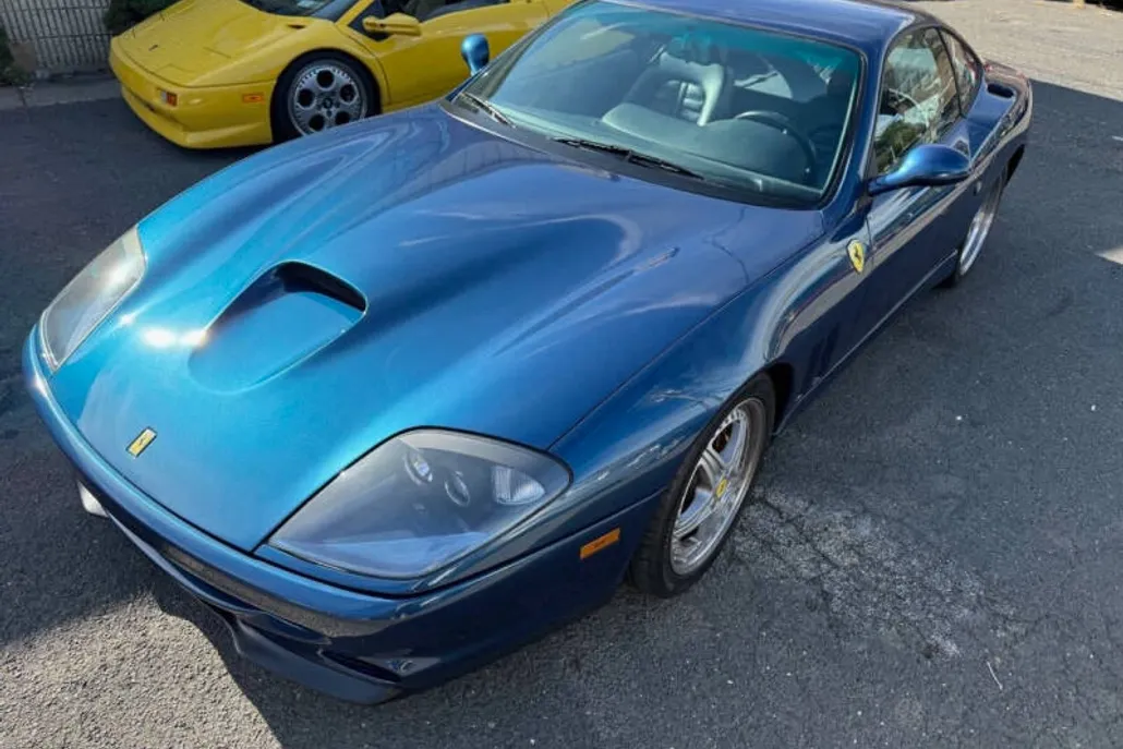 2000 Ferrari 550 photo 1