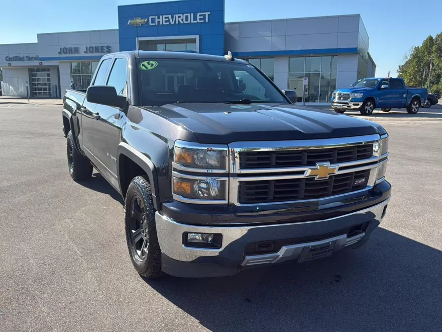 2015 Chevrolet Silverado 1500 LT photo 1