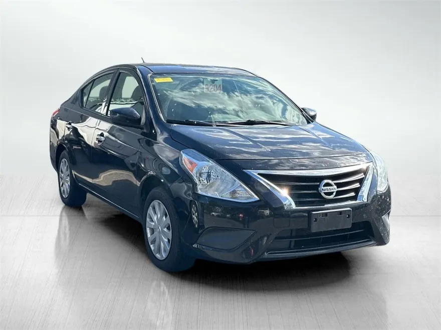 2018 Nissan Versa 1.6 SV photo 1