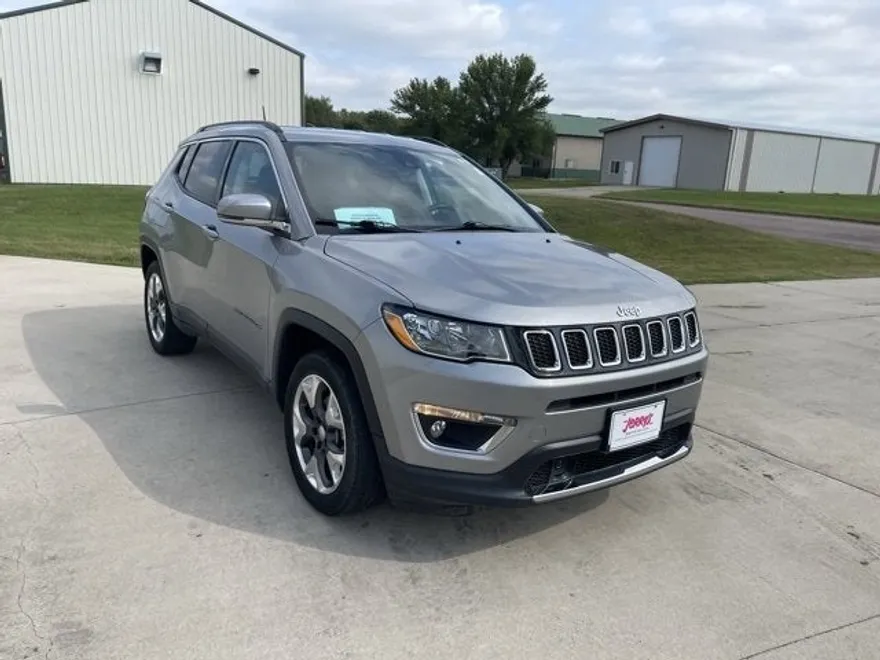 2021 Jeep Compass Limited photo 1