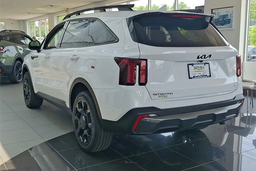 2025 Kia Sorento X-Line SX photo 1