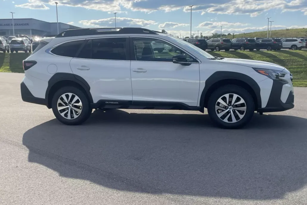 2025 Subaru Outback Premium photo 1