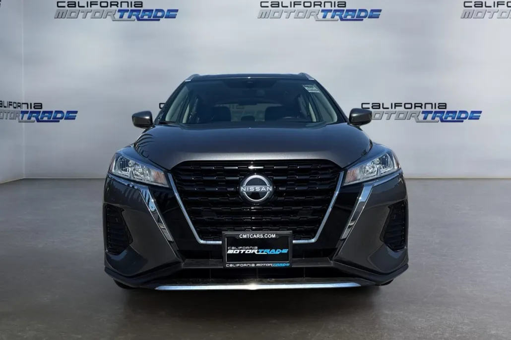 2024 Nissan Kicks SV photo 1