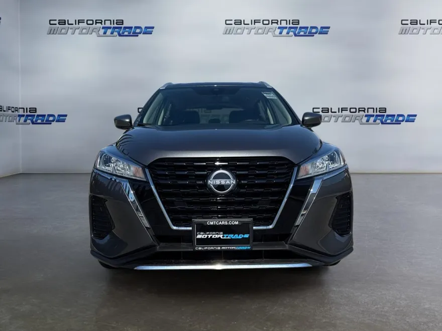2024 Nissan Kicks SV photo 1