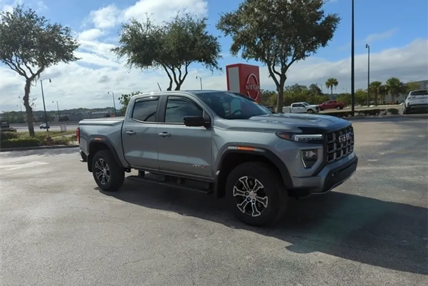 2025 Gmc Canyon AT4 photo 1