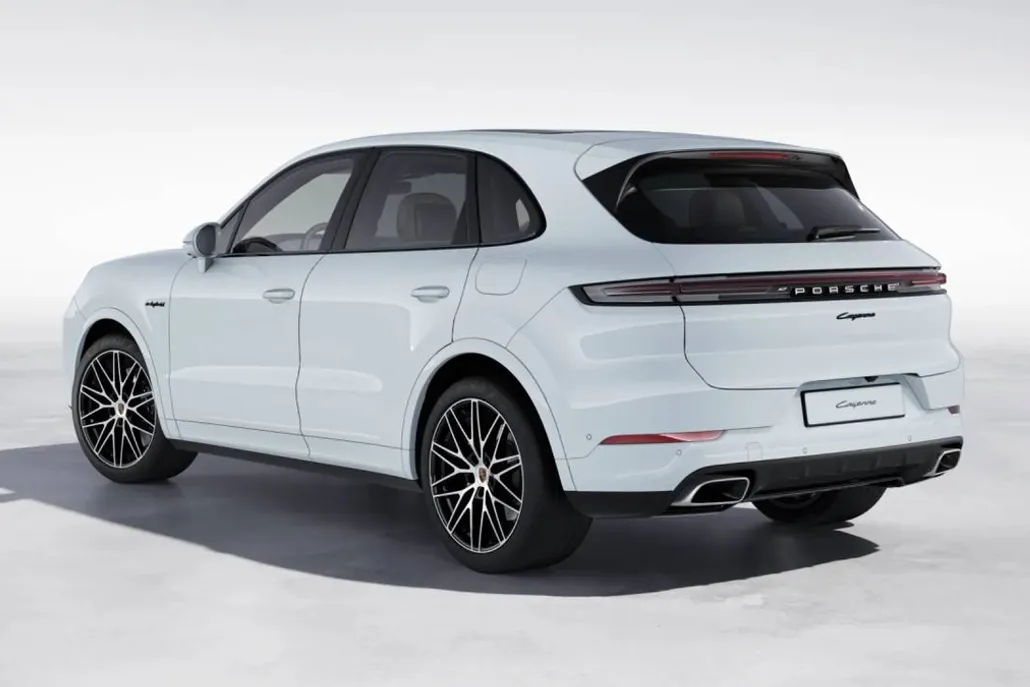 2025 Porsche Cayenne E-Hybrid photo 1