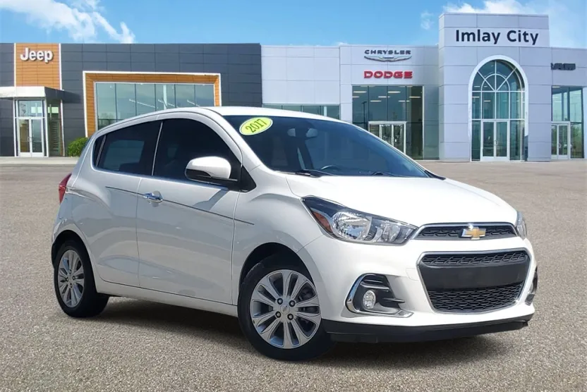 2017 Chevrolet Spark 2LT LT photo 1