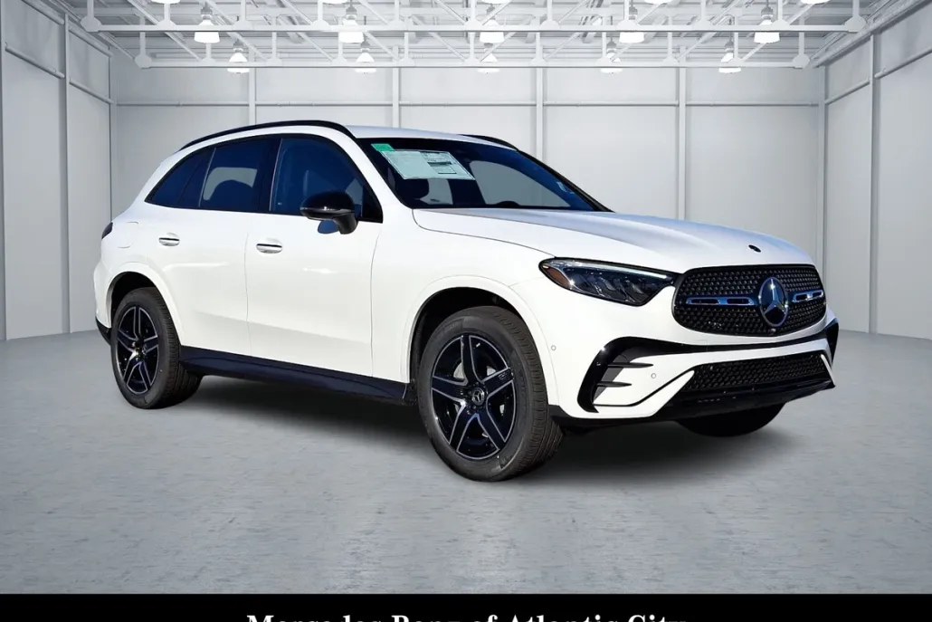 2025 Mercedes Benz GLC 300 4MATIC photo 1