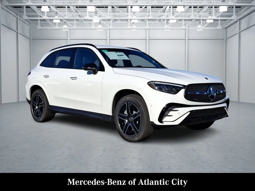 2025 Mercedes Benz GLC 300 4MATIC photo 1