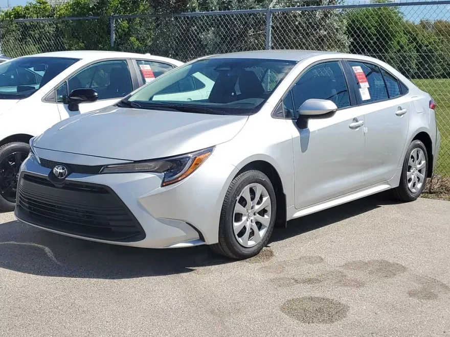 2026 Toyota Corolla LE photo 1