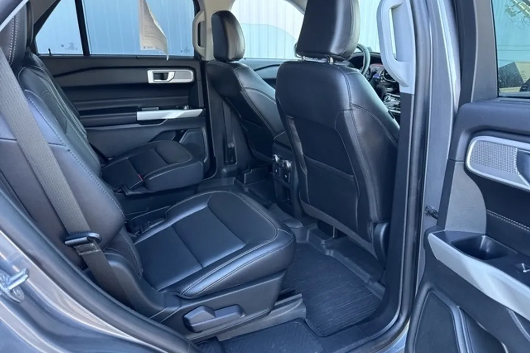 2021 Ford Explorer Limited photo 1