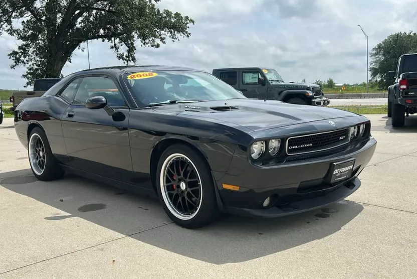 2008 Dodge Challenger SRT8 photo 1